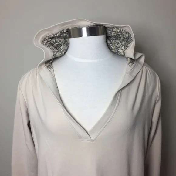 Petite Sophisticate Hoodie Sweatshirt; Low-Neckline; Size Large - Picture 6 of 8